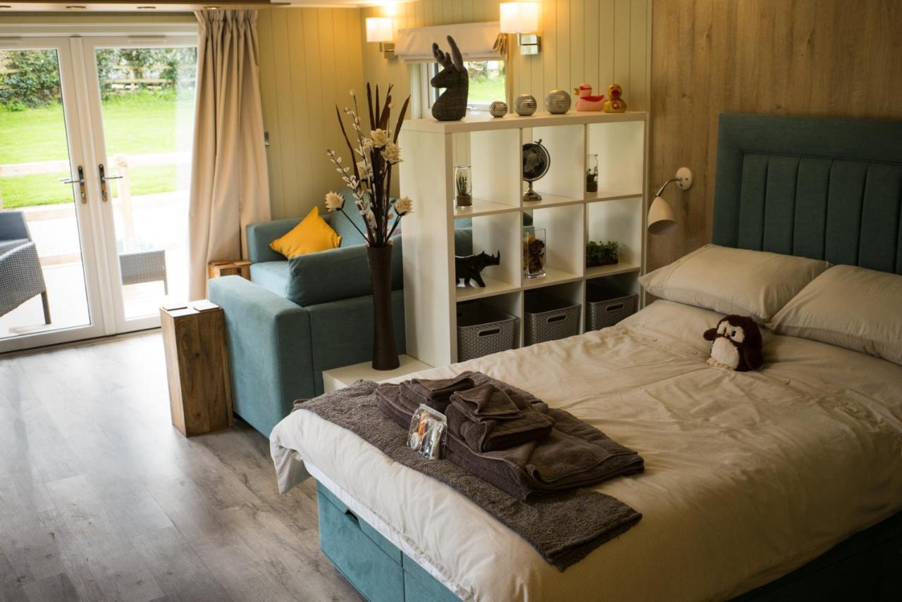 Sutton Cabins Stowey ภายนอก รูปภาพ